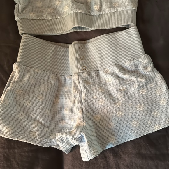 Frankie’s Bikinis Snowflake Pajama Set - Picture 4 of 8